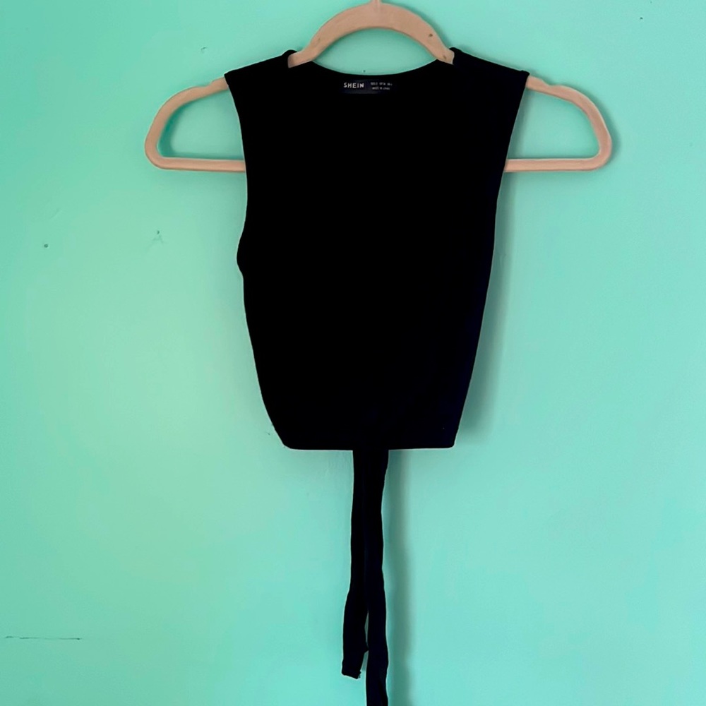 Black Tie Back Crop Tank